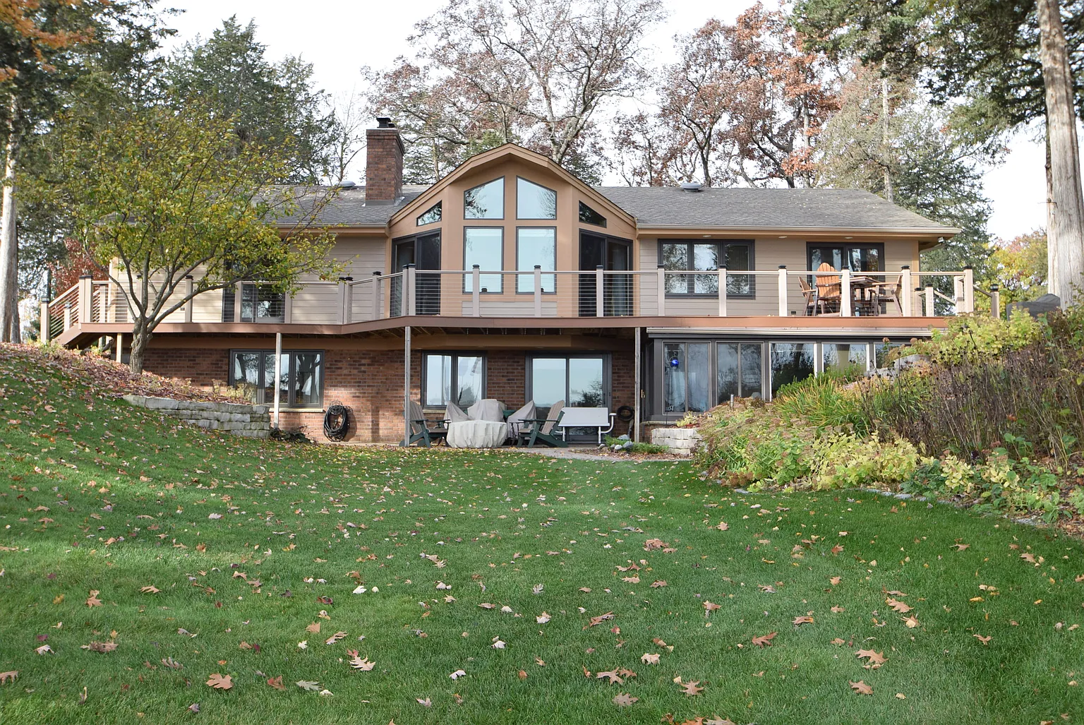 108 N Park Dr photo 1