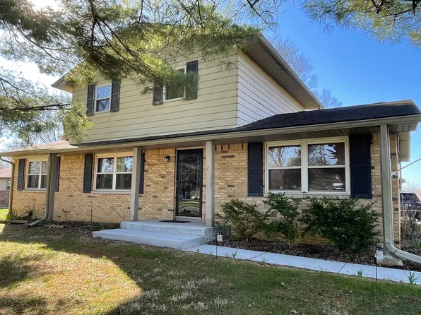 2165 Hawthorne Dr, Martinsville, IN 46151