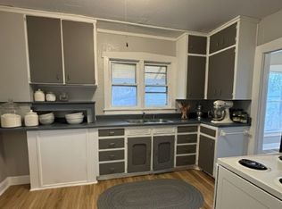 1214 Englewood Ave, Waterloo, IA 50701