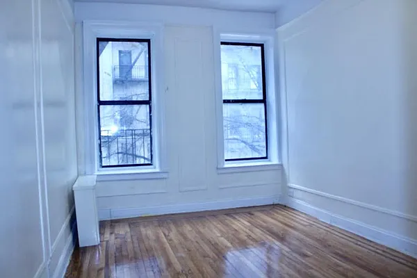 Rented by Roberto Guilbet, LREB | media 35