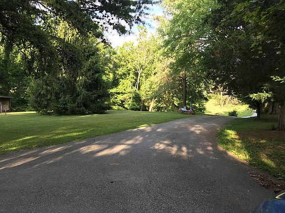 4th image of 5 Elfwood Dr