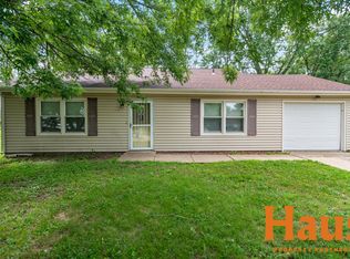 2834 SW Glenside Ct, Topeka, KS 66605