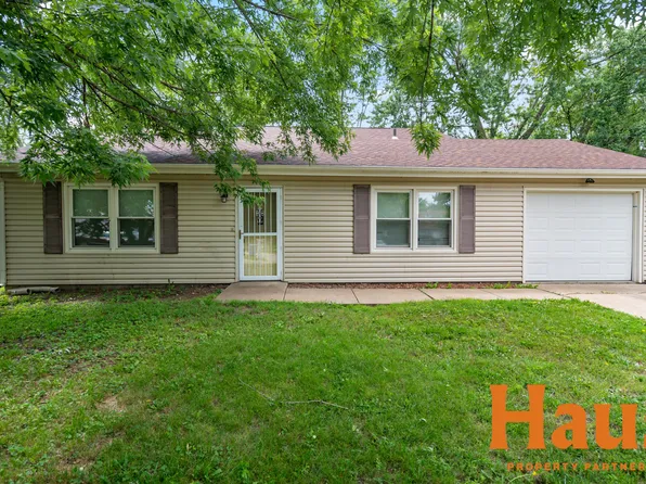2834 SW Glenside Ct, Topeka, KS 66605
