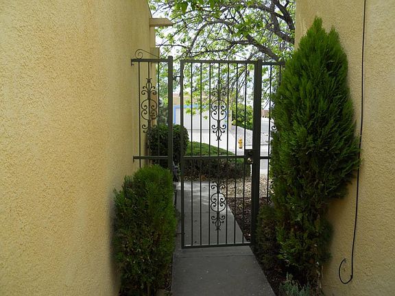 3rd image of 4936 Osuna Pl NE