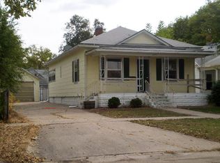 407 W 9th St, Grand Island, NE 68801