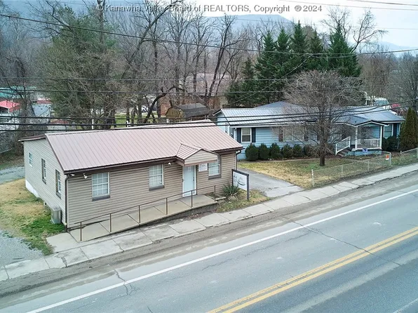 15081/15085 Maccorkle Ave, Cabin Creek, WV 25035