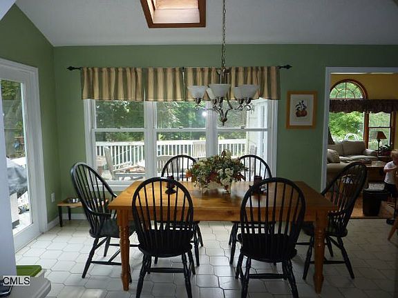 Breakfast nook