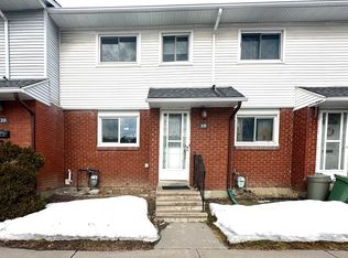 1045 Morrison Dr #18, Ottawa, ON K2H7L2