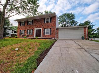 2552 Blackforest Dr, Saint Louis, MO 63129