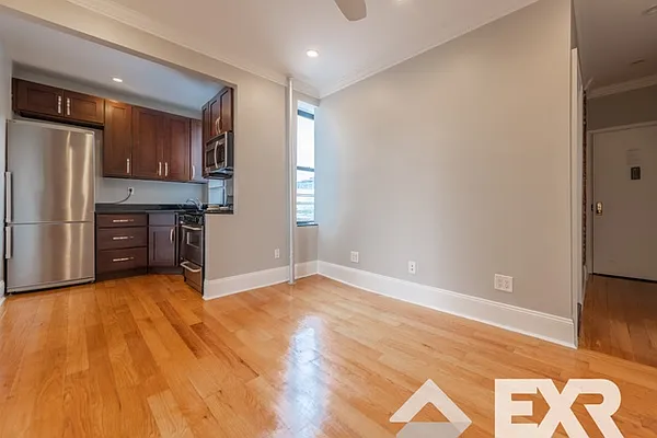 Rented by EXR | media 7