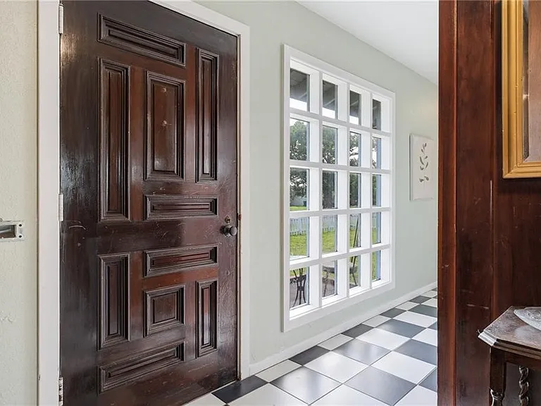 651 W Wilson Ave — Photo 5