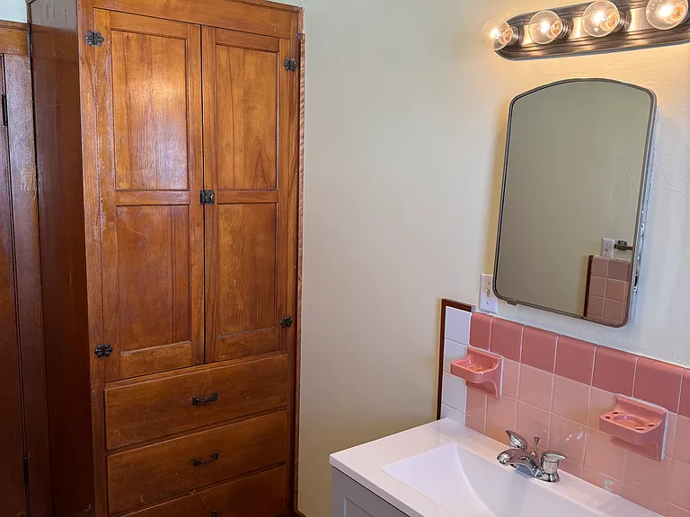 843 Rice St — Photo 5