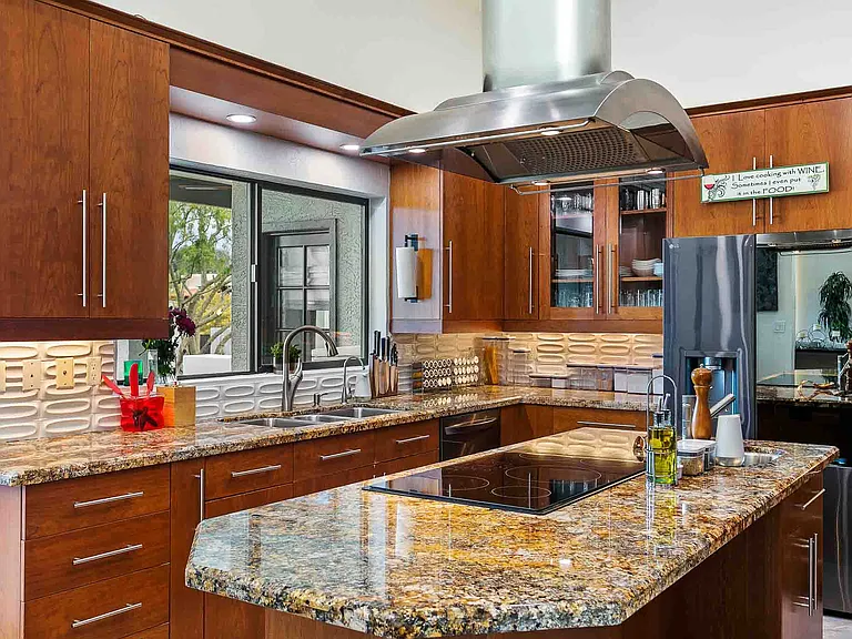 1202 W Aster Dr — Photo 9