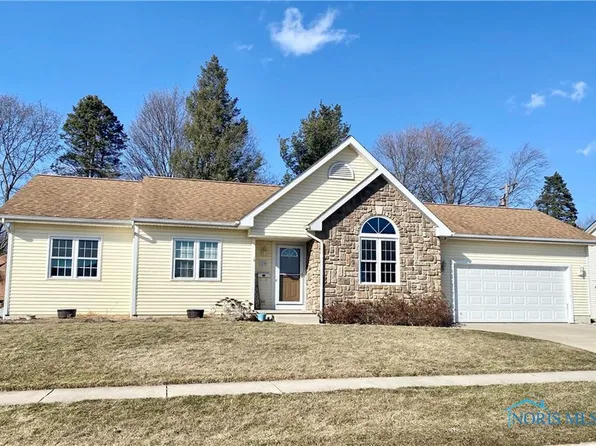 29 Hawthorne Dr, Delta, OH 43515