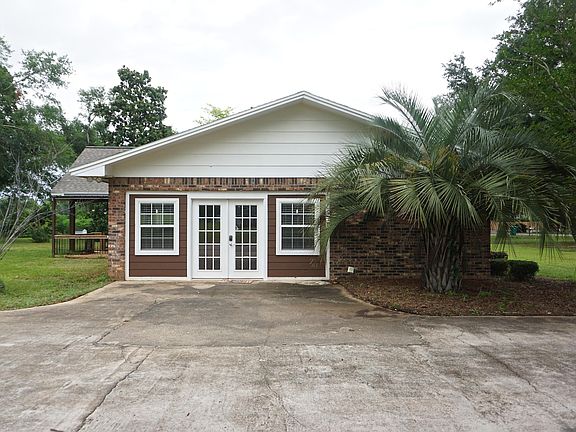 3rd image of 4598 Oakwood Dr