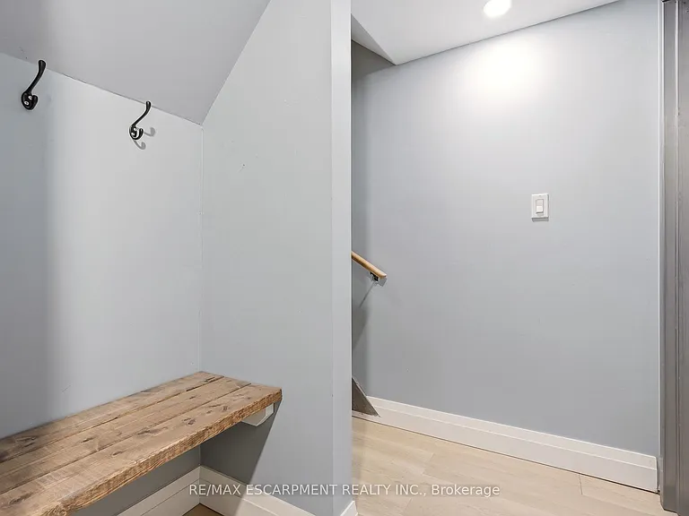 152 Sanford Ave S #LOWER — Photo 14