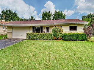 694 W Berkley Ln, Hoffman Estates, IL 60169