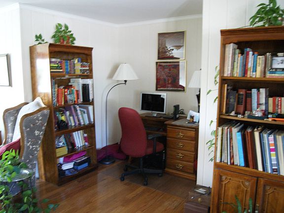 5th image of 1006 Hancock St