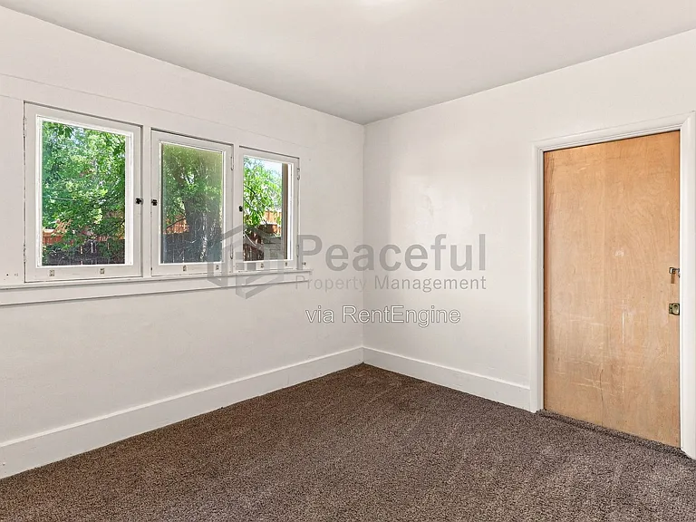 1363 S 1300 E — Photo 12