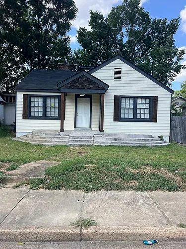 790 S Pkwy E Photo 1 790 S Pkwy E Photo 1