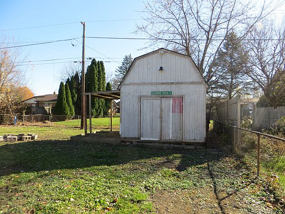 3rd image of 7745 Cedarbrook Dr