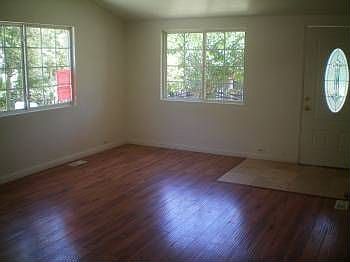 3rd image of 733 Earlham St