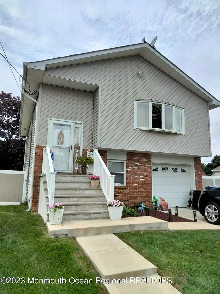 1108 Spar Avenue photo 1