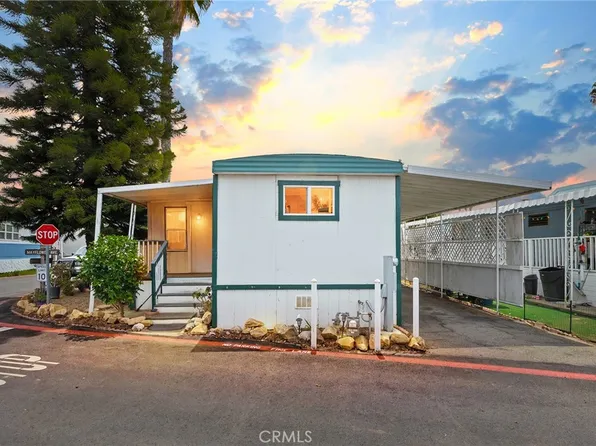 17 Mayflower Ave, Escondido, CA 92027