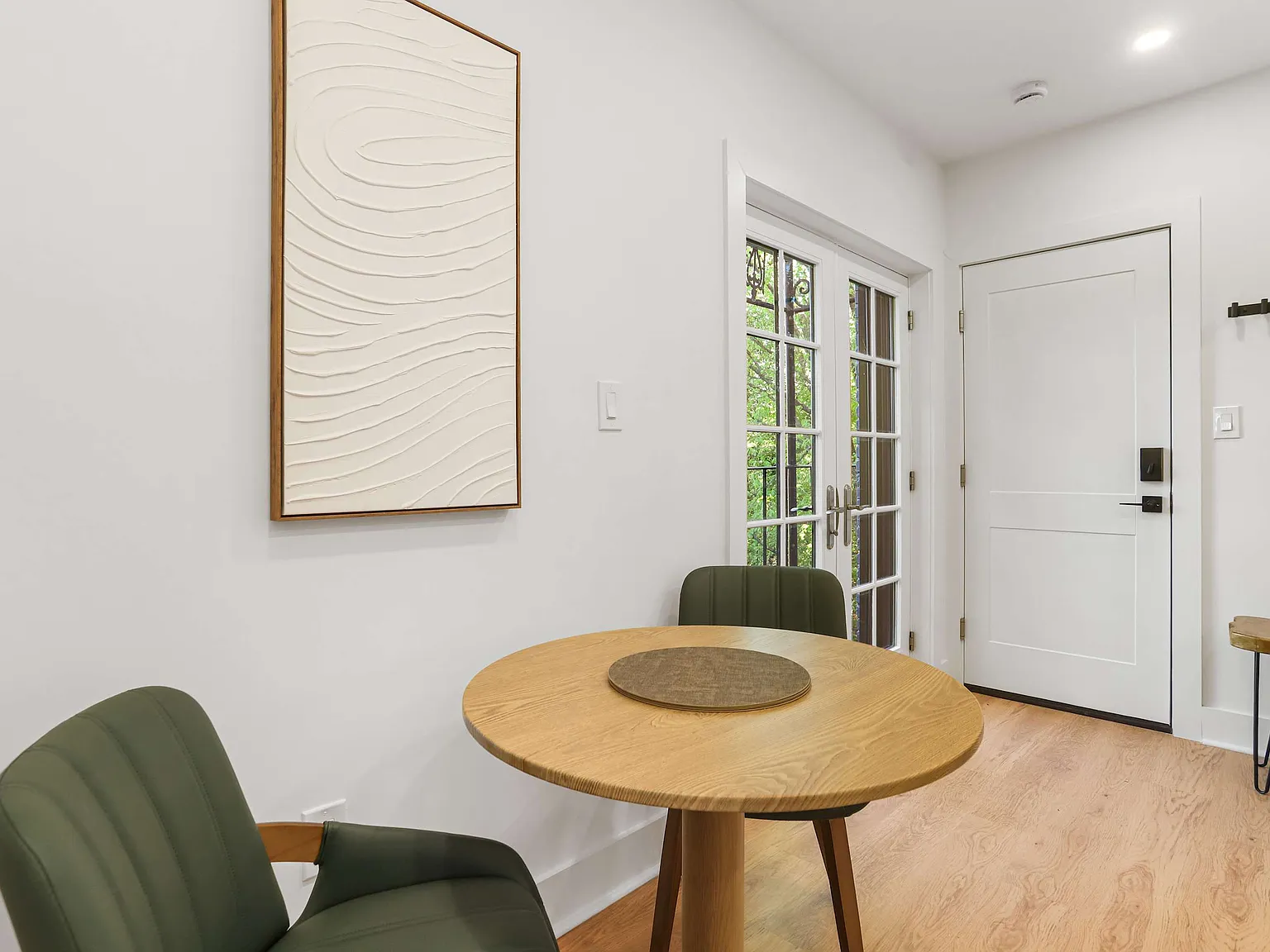 1 bed, 560 sqft, $3,800 — Photo 4