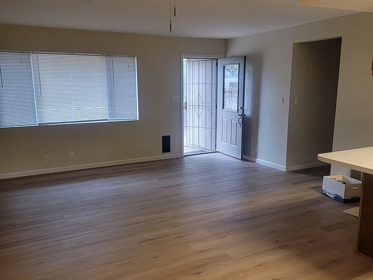 416 E Forest Dr — Photo 5