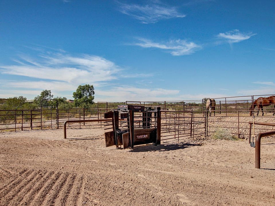 2nd image of 34155 S Nine Iron Ranch Rd
