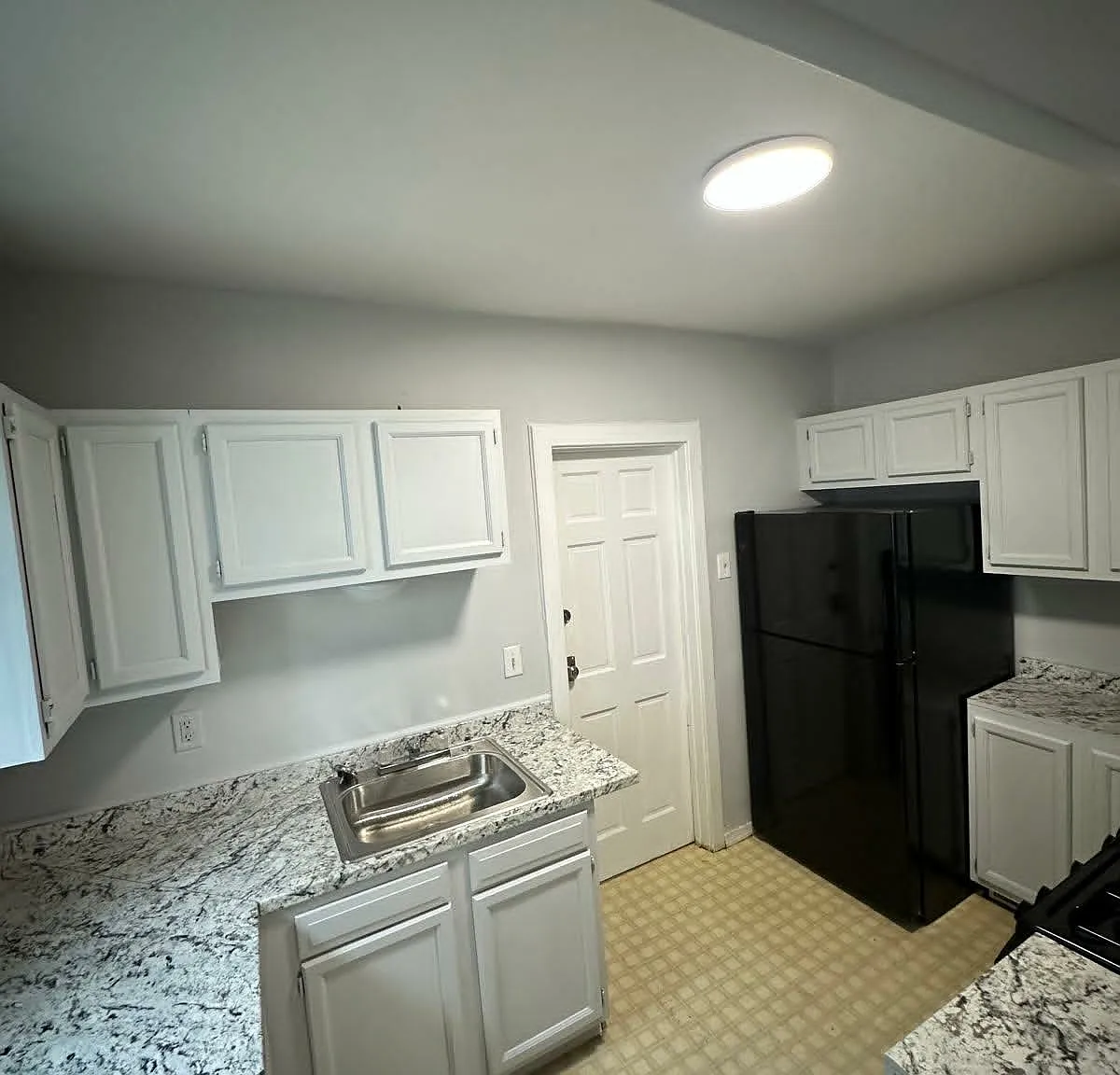 3 bed, 1200 sqft, $1,595 — Photo 1