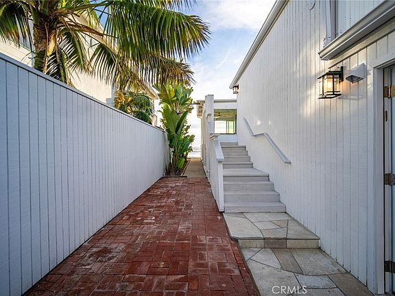 3rd image of 35577 Beach Rd