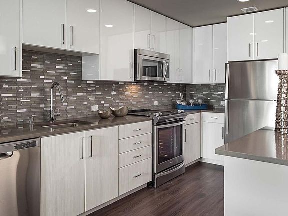 2nd image of 675 Bradford St #526