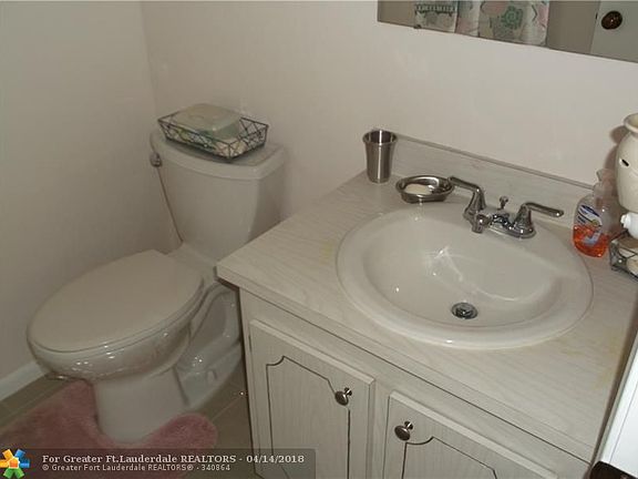 5th image of 9421 Sunrise Lakes Blvd APT 210