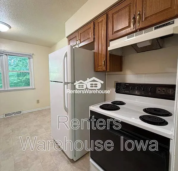 1215 Cummins Pkwy — Photo 14