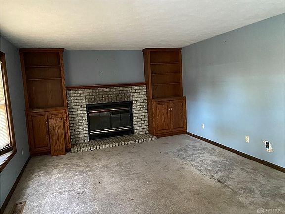 4th image of 605 Applehill Dr