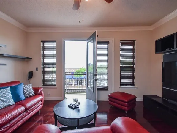 2299 Lone Star Dr, Sugar Land, TX