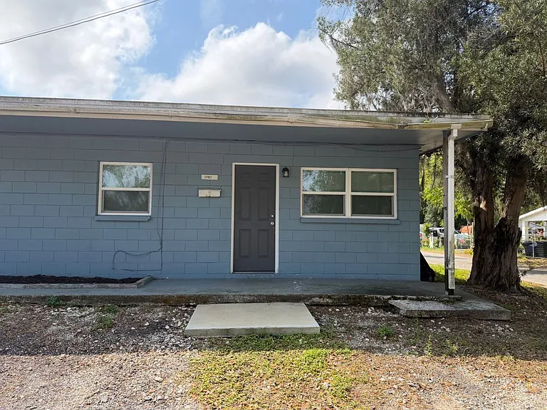 37802 Whitehouse Ave — Photo 1