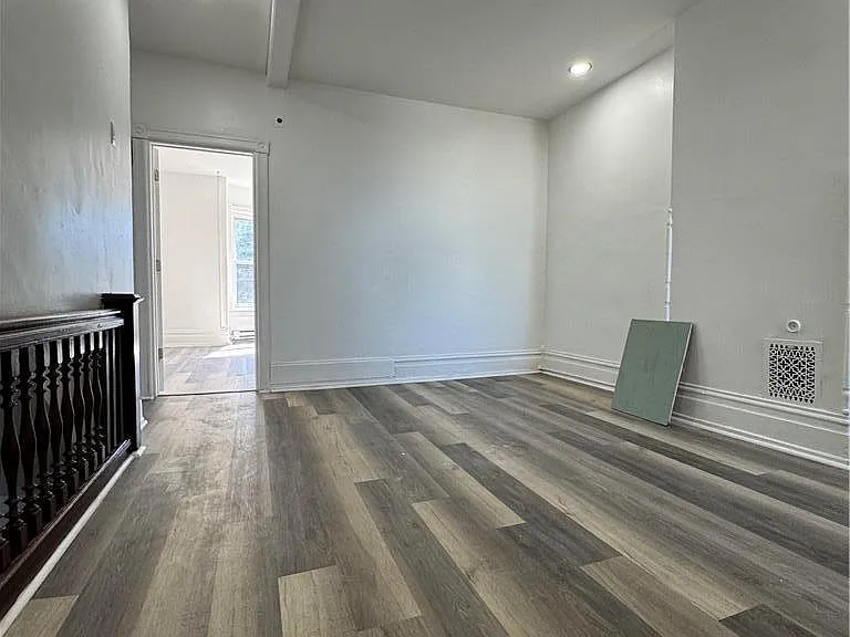 221 N 15th St #2 — Photo 2