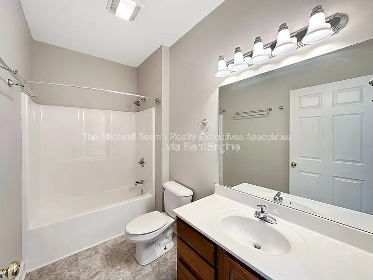 132 Hardinberry St — Photo 36