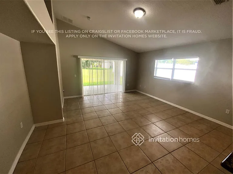 1260 Creekview Ct — Photo 7