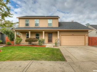 925 Highberger Loop, Aumsville, OR 97325