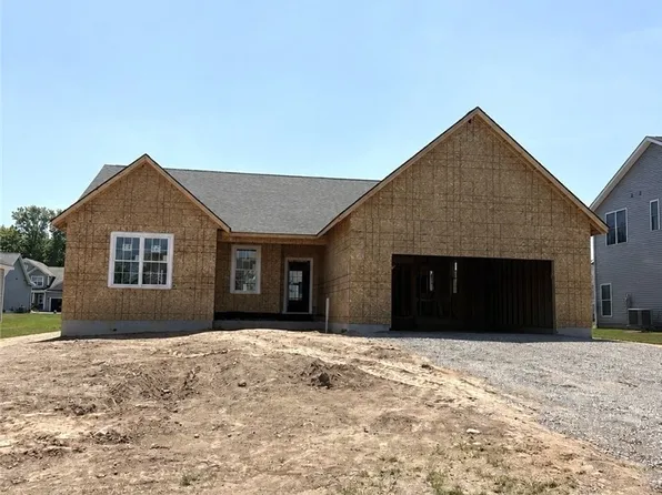 8009 Sedge Grass Rd, Lane Lysander, NY 13027