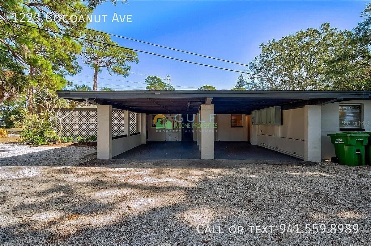 Studio, 1.0 bath, 350 sqft, $1,200 — Photo 3