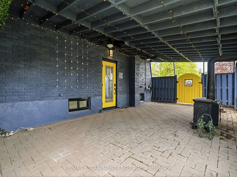 25 Briarsdale Dr — Photo 33