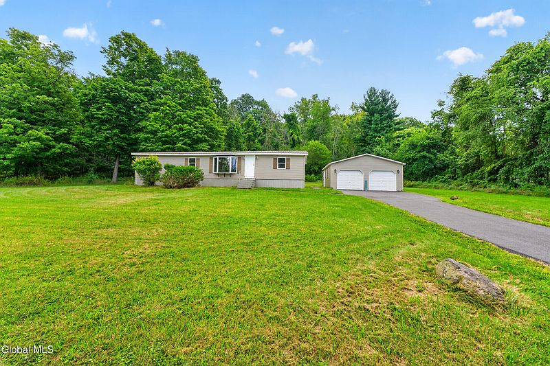 5th image of 683 Knickerbocker Road