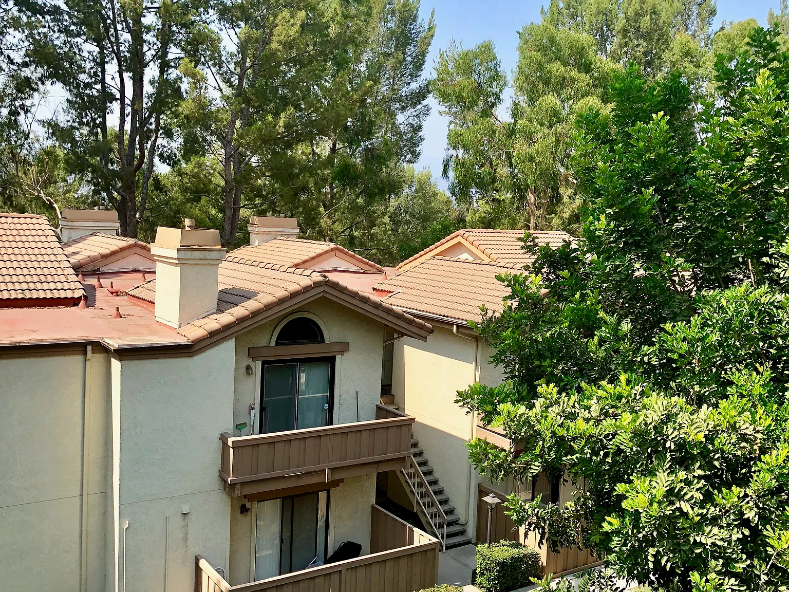 2 bed, 912 sqft, $1,400 — Photo 1