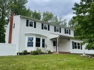 30 Sherwood Rd, Edison, NJ 08820