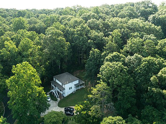 2nd image of 10706 Lonnie Ln #4